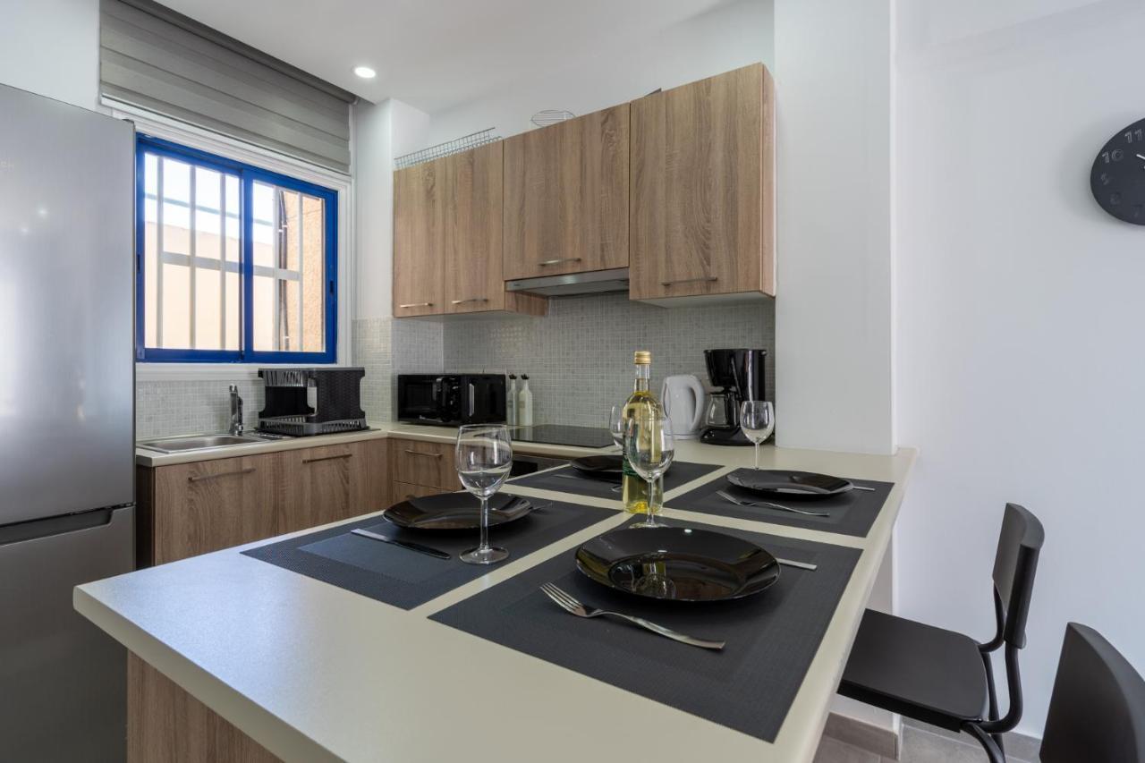 Odyssey - Captivating 2-Bedroom Retreat In Larnaca Luaran gambar
