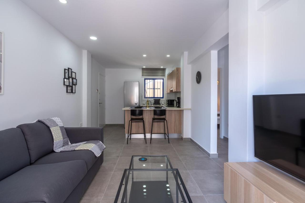 Odyssey - Captivating 2-Bedroom Retreat In Larnaca Luaran gambar